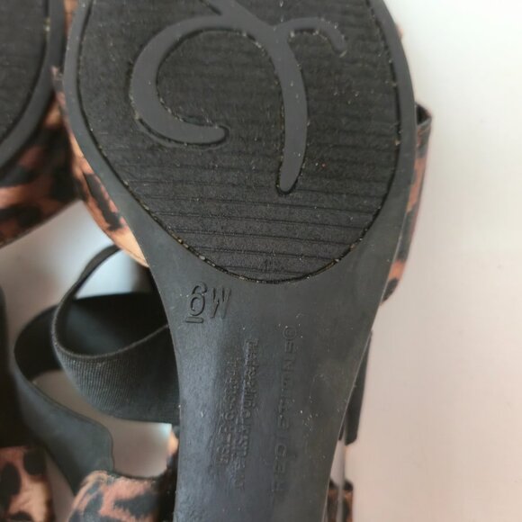 Predictions Leopard Print Wedge Sandals Ladies Size 6W - Picture 5 of 5